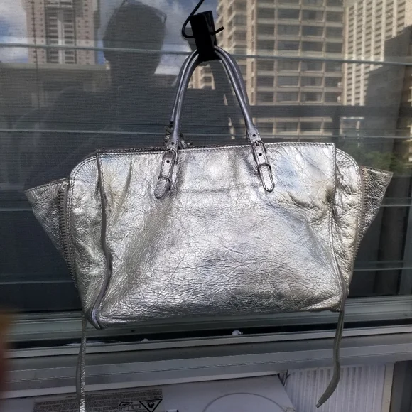 BALENCIAGA Metallic Calfskin Papier Mini A4 Tote Silver - Picture 8 of 15